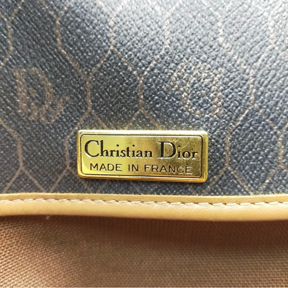 [0059] Vintage Christian Dior Crossbody Bag in Honeycomb Canvas - Picture 7 of 9